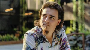 Palmer Luckey pyta: Kupiłbyś droższy komputer wyprodukowany w USA?